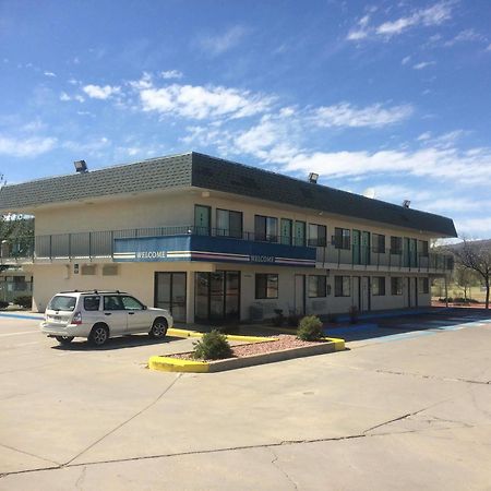 Travelodge By Wyndham Raton Exterior foto
