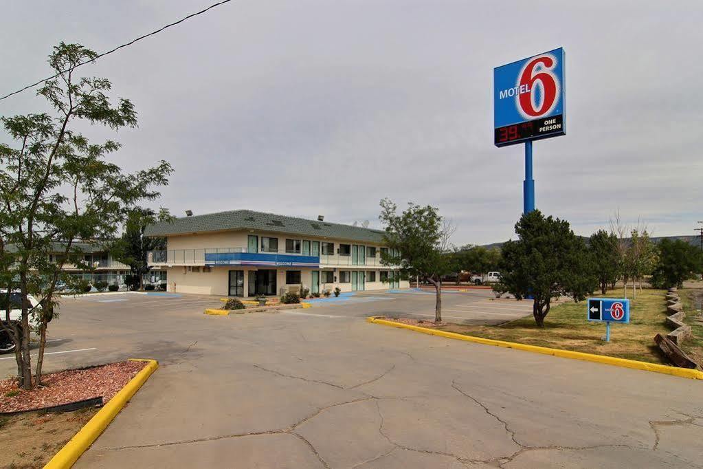 Travelodge By Wyndham Raton Exterior foto