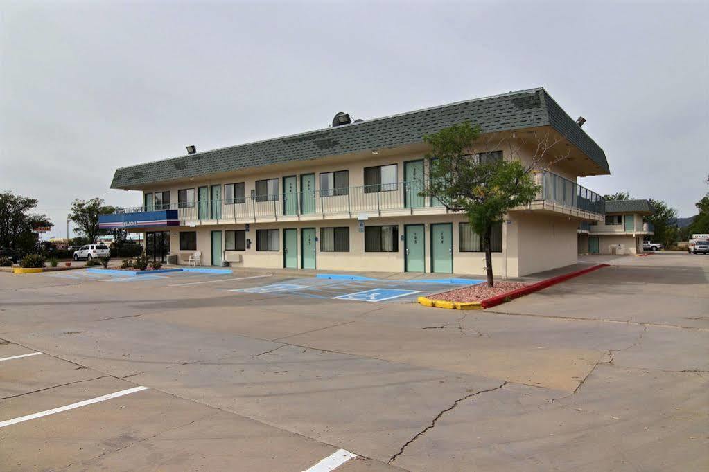 Travelodge By Wyndham Raton Exterior foto