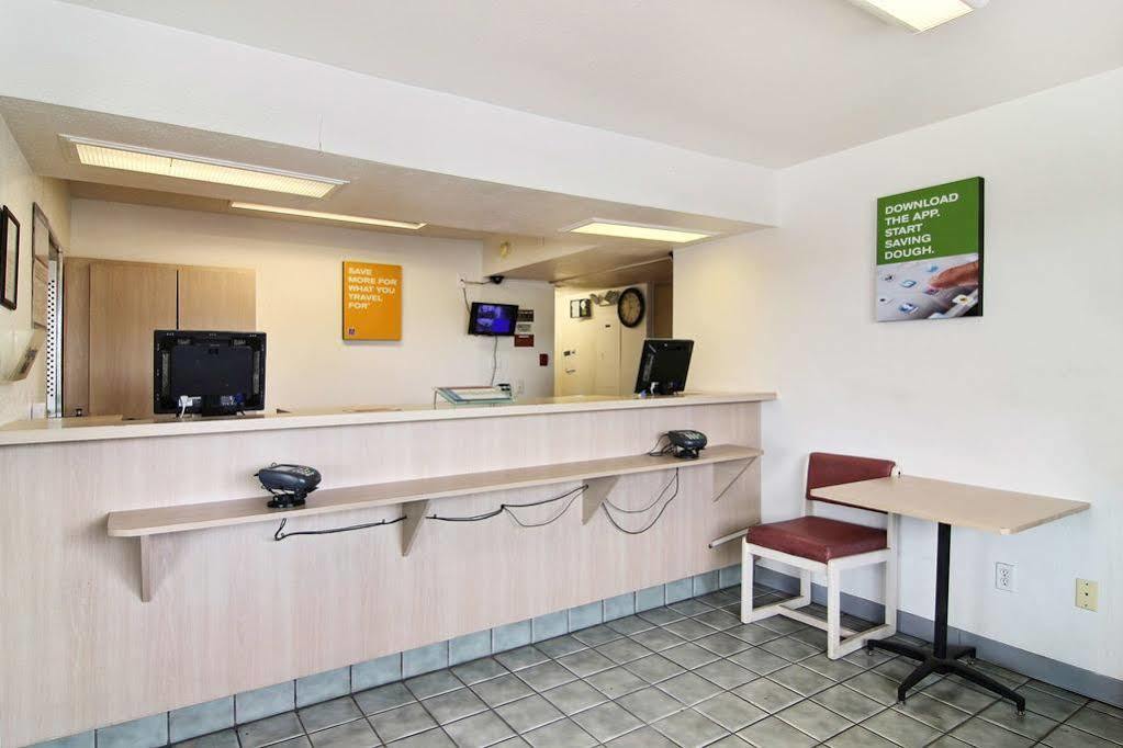 Travelodge By Wyndham Raton Exterior foto